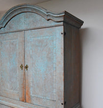 18th Century Swedish Rococo Cabinet on Chest