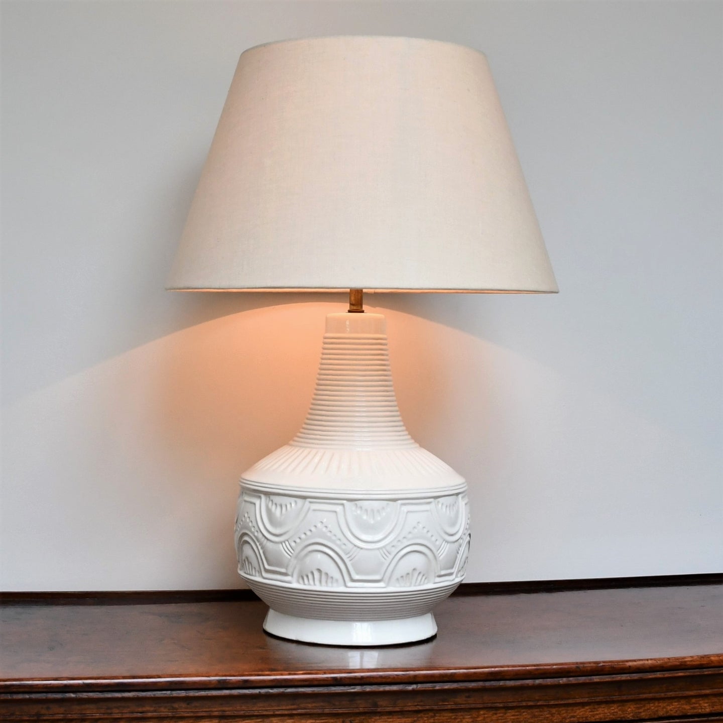 Mid 20th Century - Royal Doulton Table Lamp