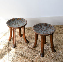 A Pair of Mid 20th Century - Kamba, Keyna - Stool/Tables