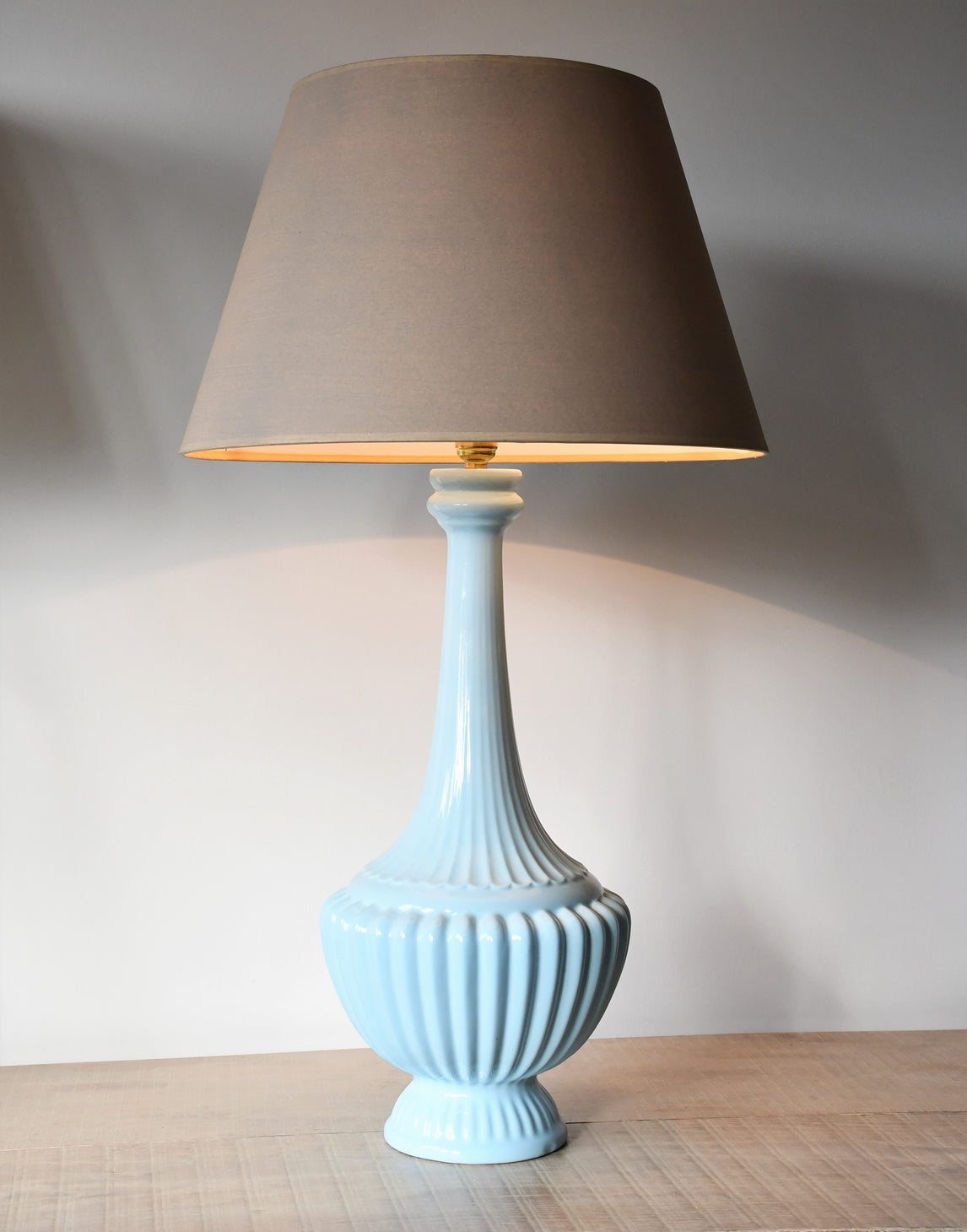 Mid 20th Century - Casa Pupo Table Lamp