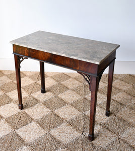 Elegant George III - Mahogany Console Table