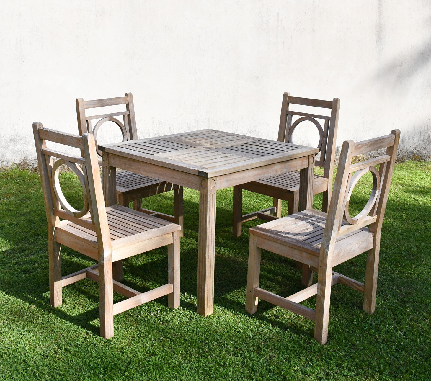 Julian Chichester - Teak Garden Set